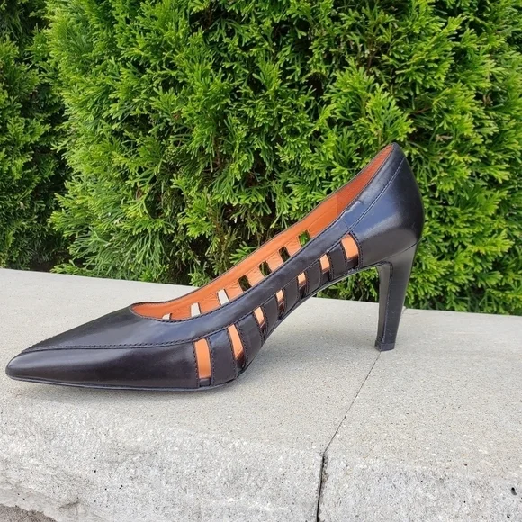 VIA SPIGA Perforated Black Pumps size 10 - Picture 5 of 10
